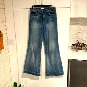 ASKKNY Modele wide leg flare. Juniper/Joshua Tree Jeans